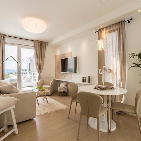 The Pleasurist - Apartment With Private Heated Pool And Terrace Split Bagian luar foto