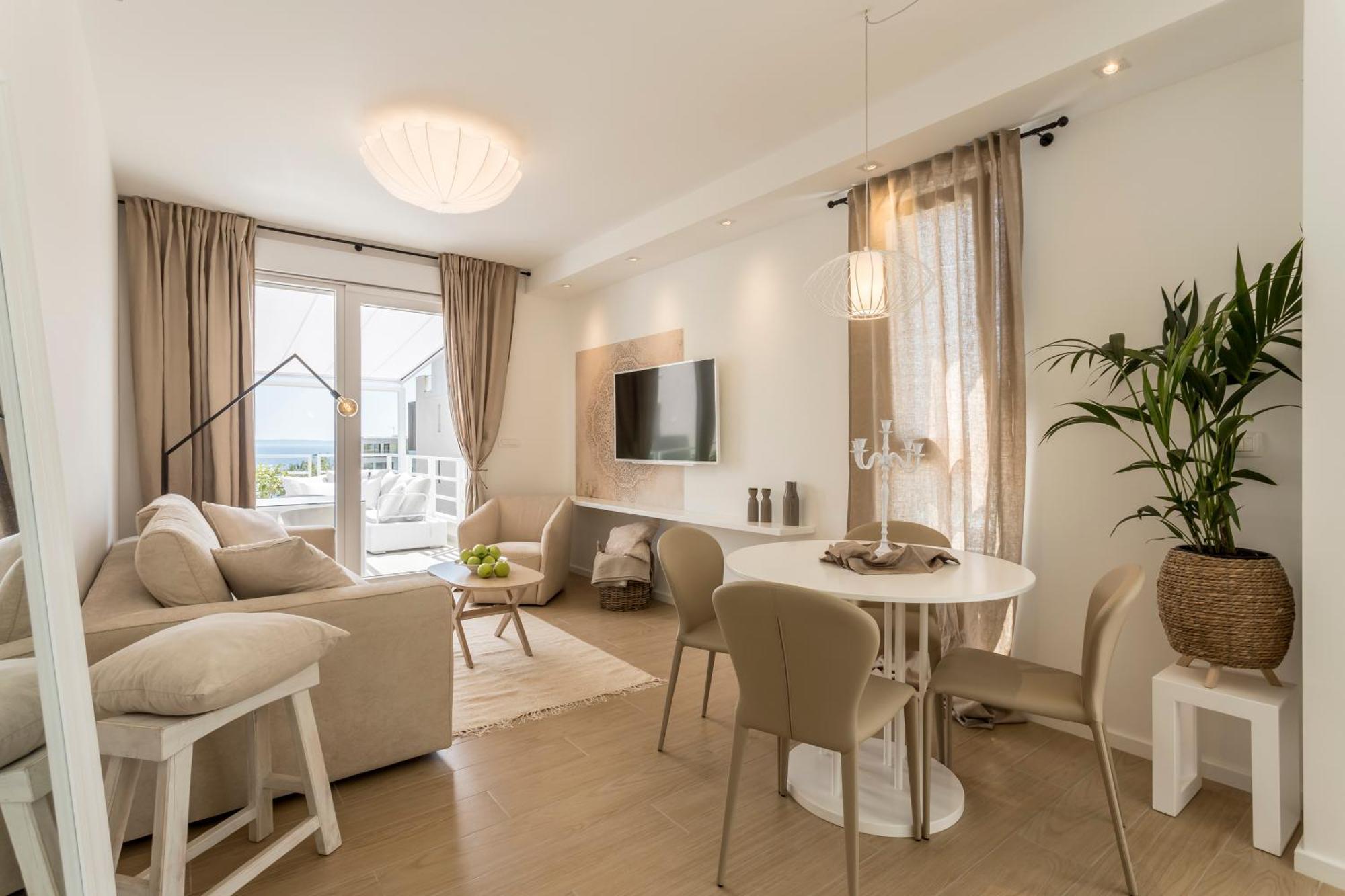 The Pleasurist - Apartment With Private Heated Pool And Terrace Split Bagian luar foto